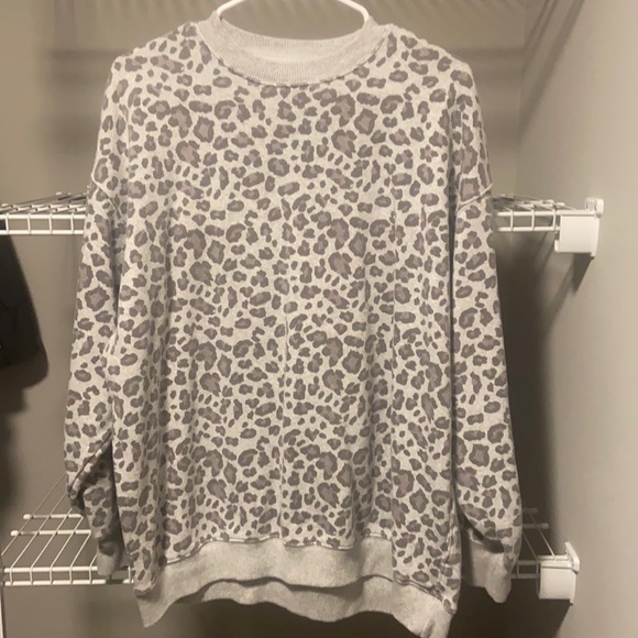 American Eagle Outfitters Tops | American Eagle Grey Jegging Fit Cheetah Crewneck Sweatshirt in Size Xs | Color: Gray | Size: Xs | Bruners's Closet